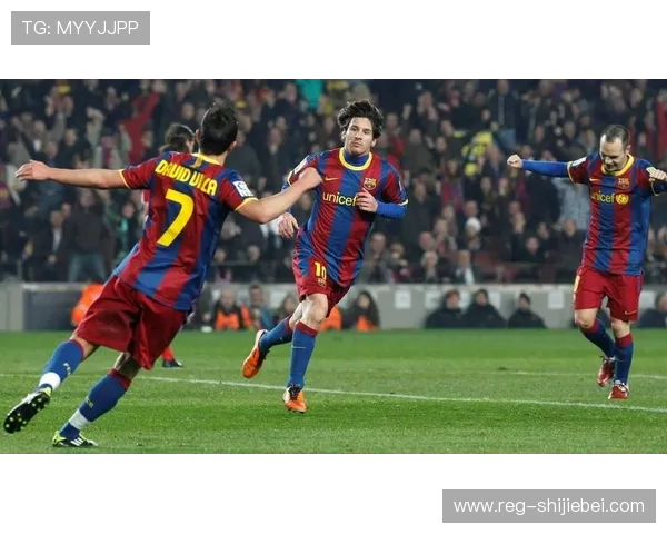 世界杯淘汰赛赛场上的明星球员表现及精彩瞬间